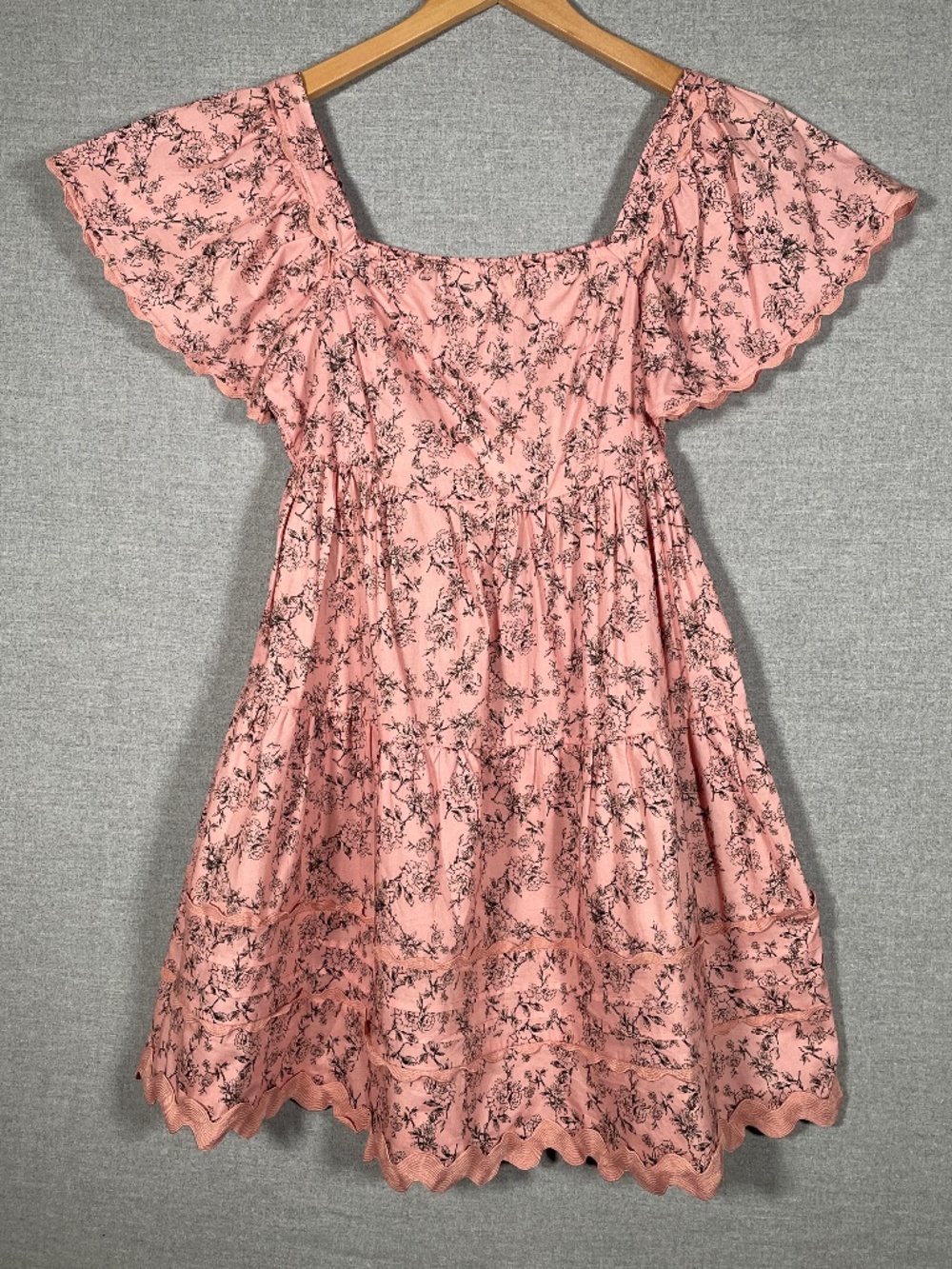 Umgee Pink Floral Flutter Sleeve Mini Dress S Scallop Trim Tiered Cottagecore